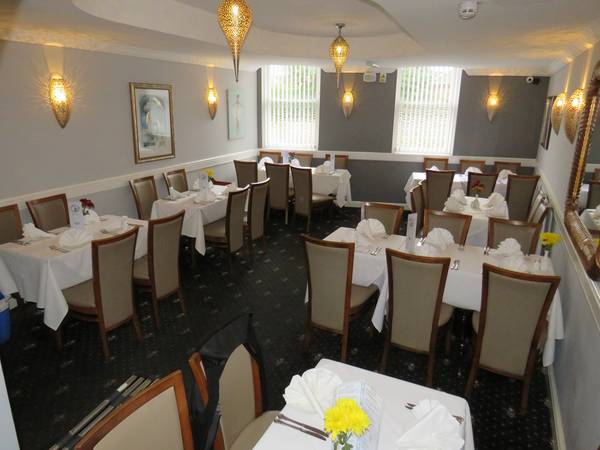 Miahs Spencers Wood restaurant